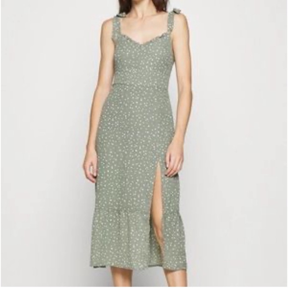 Abercrombie & Fitch Dresses & Skirts - Abercrombie & Fitch Sage Green Midi smocked back Polka Dot dress. Womens S